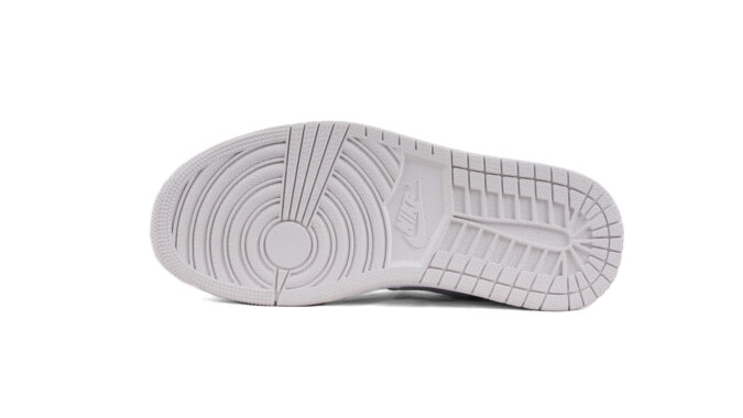 Air Jordan 1 Low Sky Grey Paris – Image 4