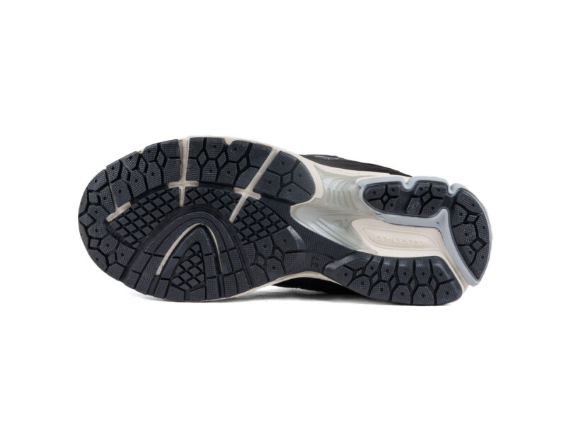 New Balance 2002R Noir – Image 4