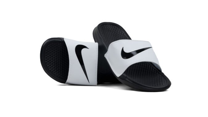 Claquettes Nike Noir et Blanc