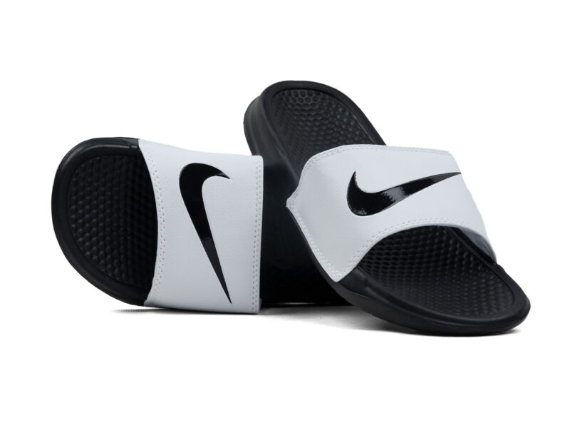 Claquettes Nike Noir et Blanc