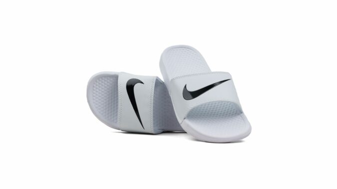 Claquettes Nike Blanc